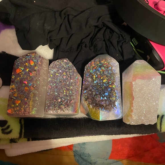 Aura amethyst tower - Picture 15 of 16